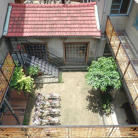 City Hut 1828 Tainan Extérieur photo