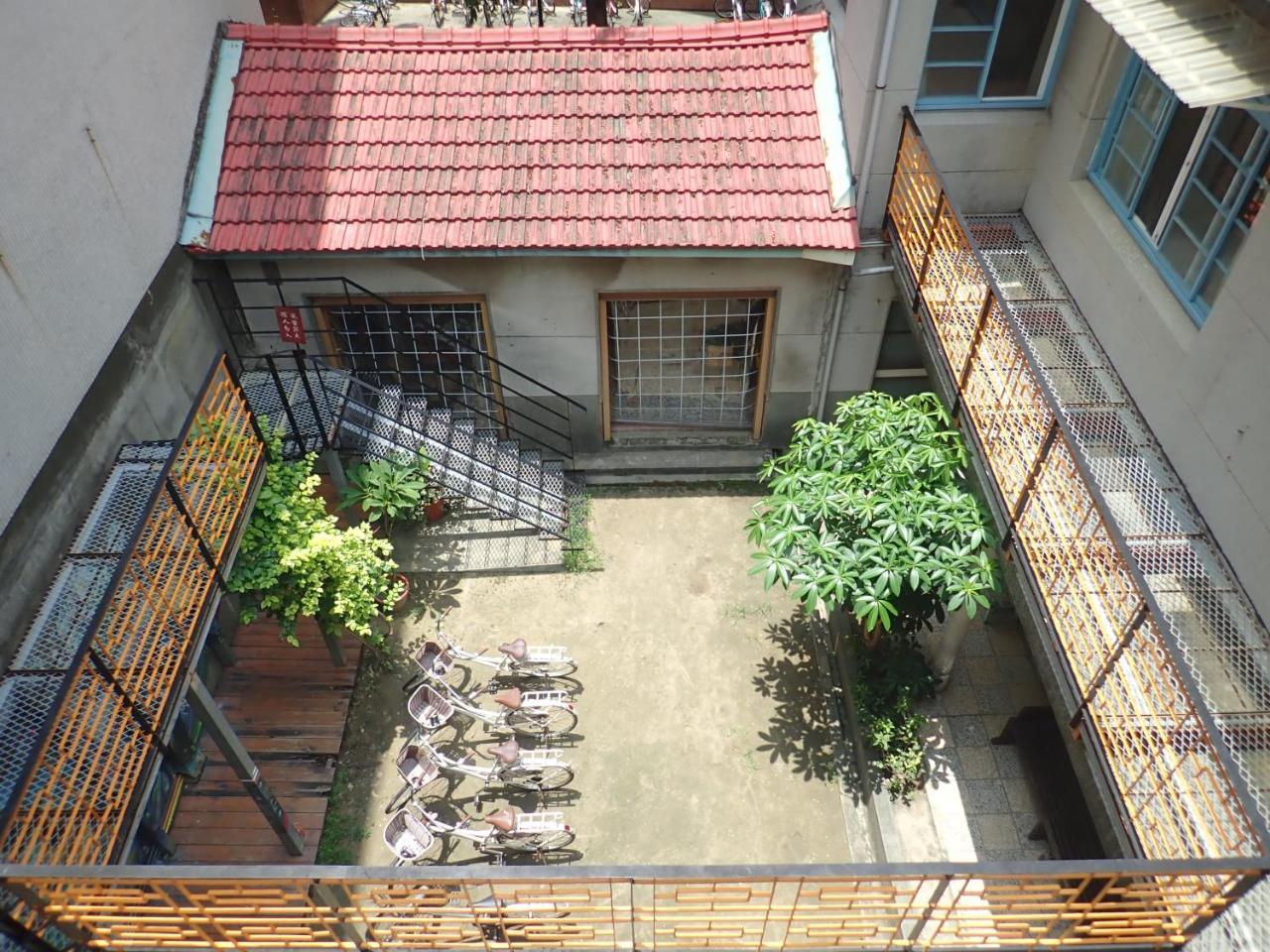 City Hut 1828 Tainan Extérieur photo